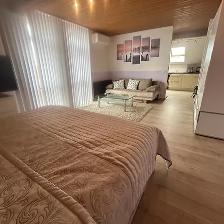 Furnished With Kitchen And Bathroom Near Erlangen Lägenhet